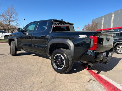 Used 2025 Toyota Tacoma TRD Off-Road image 8