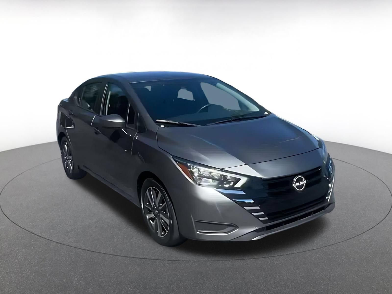 Used 2025 Nissan Versa SV FWD image 3