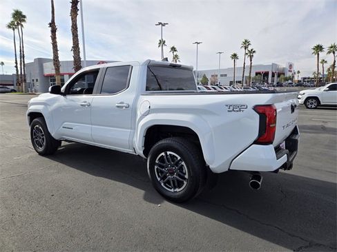 Used 2024 Toyota Tacoma TRD Sport image 6