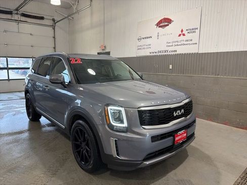 Used 2022 Kia Telluride S image 1