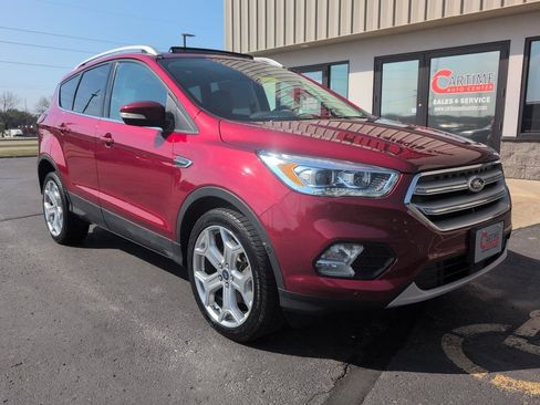 Used 2019 Ford Escape Titanium AWD/4WD image 3