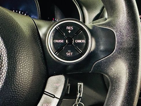 Used 2016 Kia Soul FWD image 17