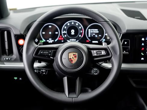 New 2026 Porsche Cayenne Coupe AWD/4WD image 13
