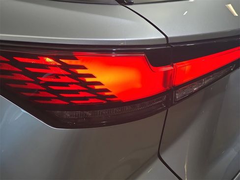 Certified 2024 Lexus RX 350h image 35