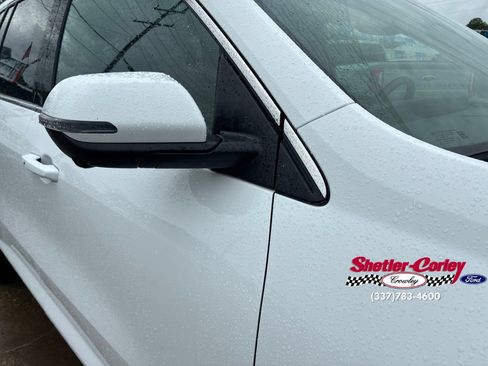Used 2026 Buick Enclave Preferred FWD image 3