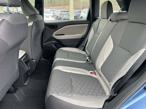 Used 2025 Subaru Forester AWD/4WD image 12