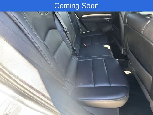 Used 2020 Cadillac XT4 Premium Luxury w/ Cold Weather Package image 20