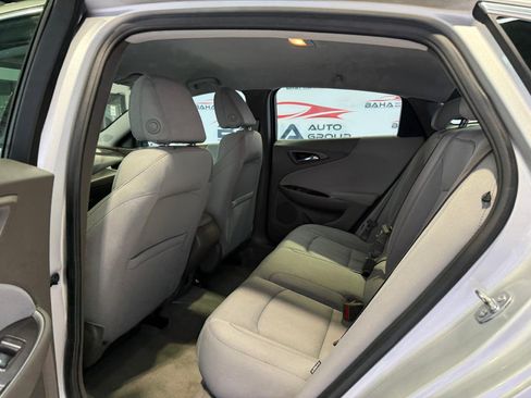 Used 2021 Chevrolet Malibu LS FWD image 31