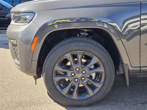 New 2026 Jeep Grand Cherokee Limited AWD/4WD image 6