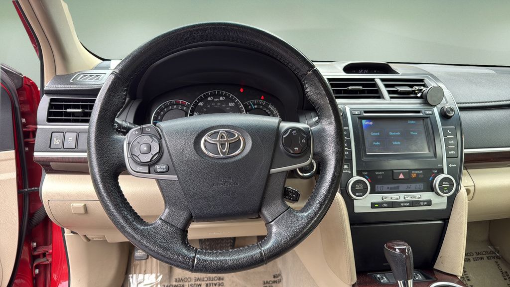 Used 2012 Toyota Camry XLE FWD image 21