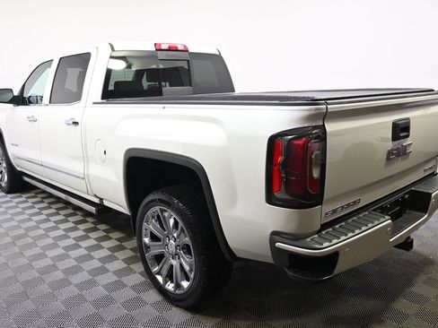 Used 2017 GMC Sierra 1500 Denali w/ Denali Ultimate Package AWD/4WD image 3