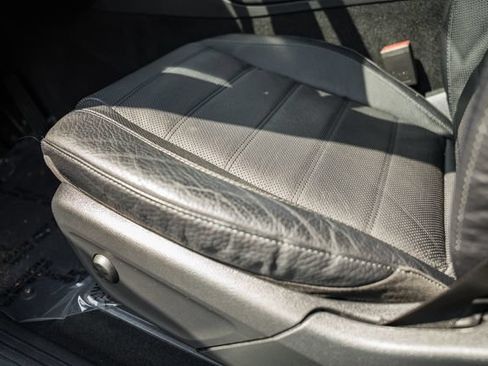 Used 2024 Mercedes-Benz GLE 450e 4MATIC image 37