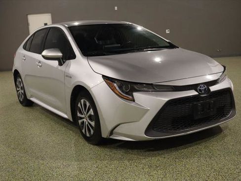 Used 2021 Toyota Corolla LE image 1