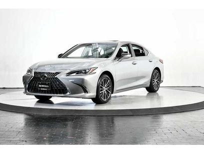 Certified 2025 Lexus ES 350 w/ Premium Package