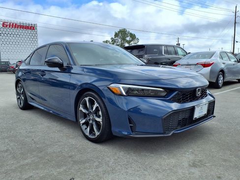 Used 2025 Honda Civic Sport Touring image 2