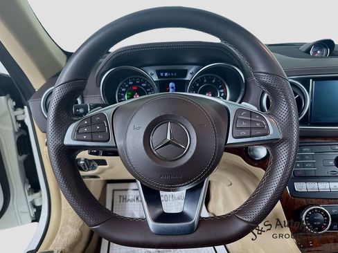 Used 2020 Mercedes-Benz SL 550 image 10