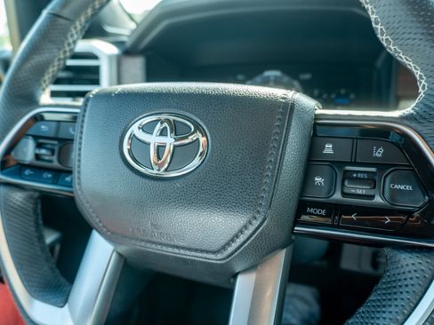Used 2024 Toyota Sequoia Capstone AWD/4WD image 31