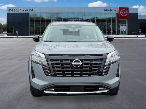 New 2026 Nissan Pathfinder Platinum AWD/4WD image 8