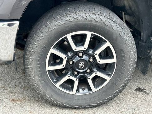 Used 2017 Toyota Tundra SR5 w/ TRD Off Road Package AWD/4WD image 15
