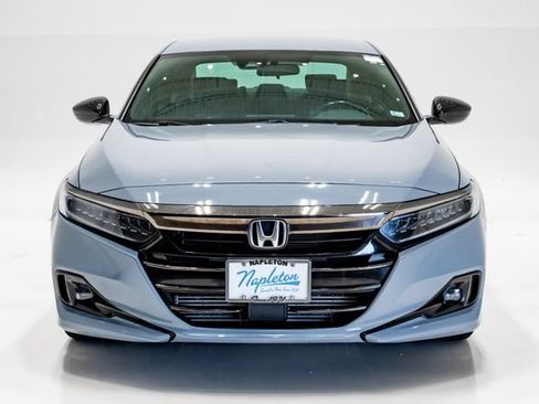 Used 2022 Honda Accord Sport image 4