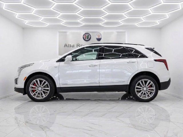 Used 2023 Cadillac XT5 Sportv w/ Technology Package AWD/4WD image 3