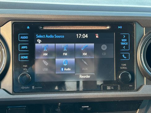 Used 2016 Toyota Tacoma TRD Sport image 19