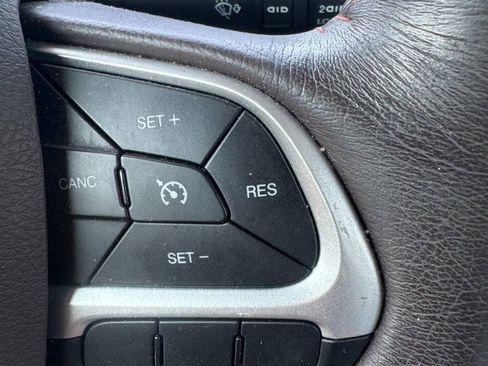 Used 2016 Jeep Renegade Latitude image 19