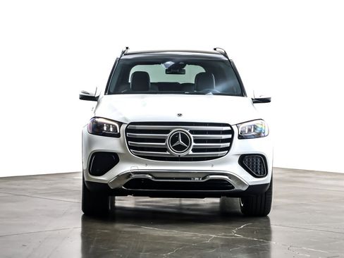 New 2026 Mercedes-Benz GLS 450 4MATIC image 2