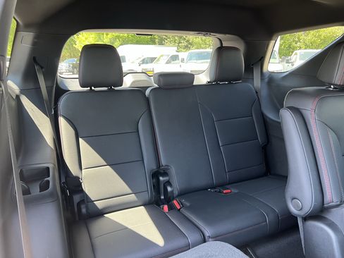 New 2026 Chevrolet Traverse RS FWD image 36