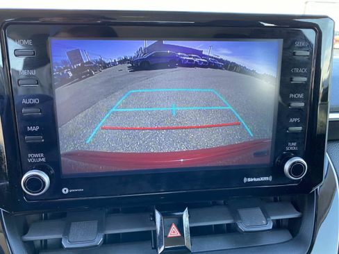 Used 2022 Toyota Corolla LE image 11