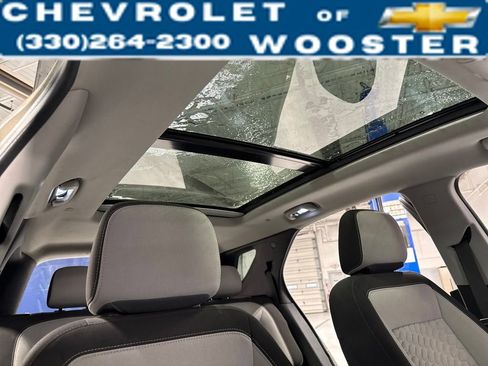 Used 2018 Chevrolet Equinox LT w/ Sun & Infotainment Package image 27