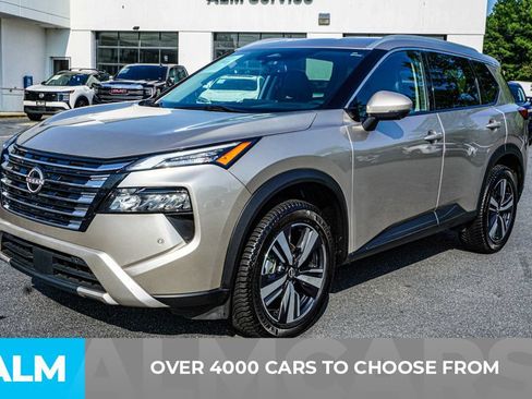 Used 2024 Nissan Rogue SL AWD/4WD image 3