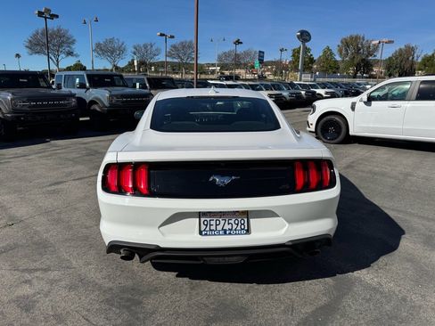 Used 2022 Ford Mustang Coupe image 6