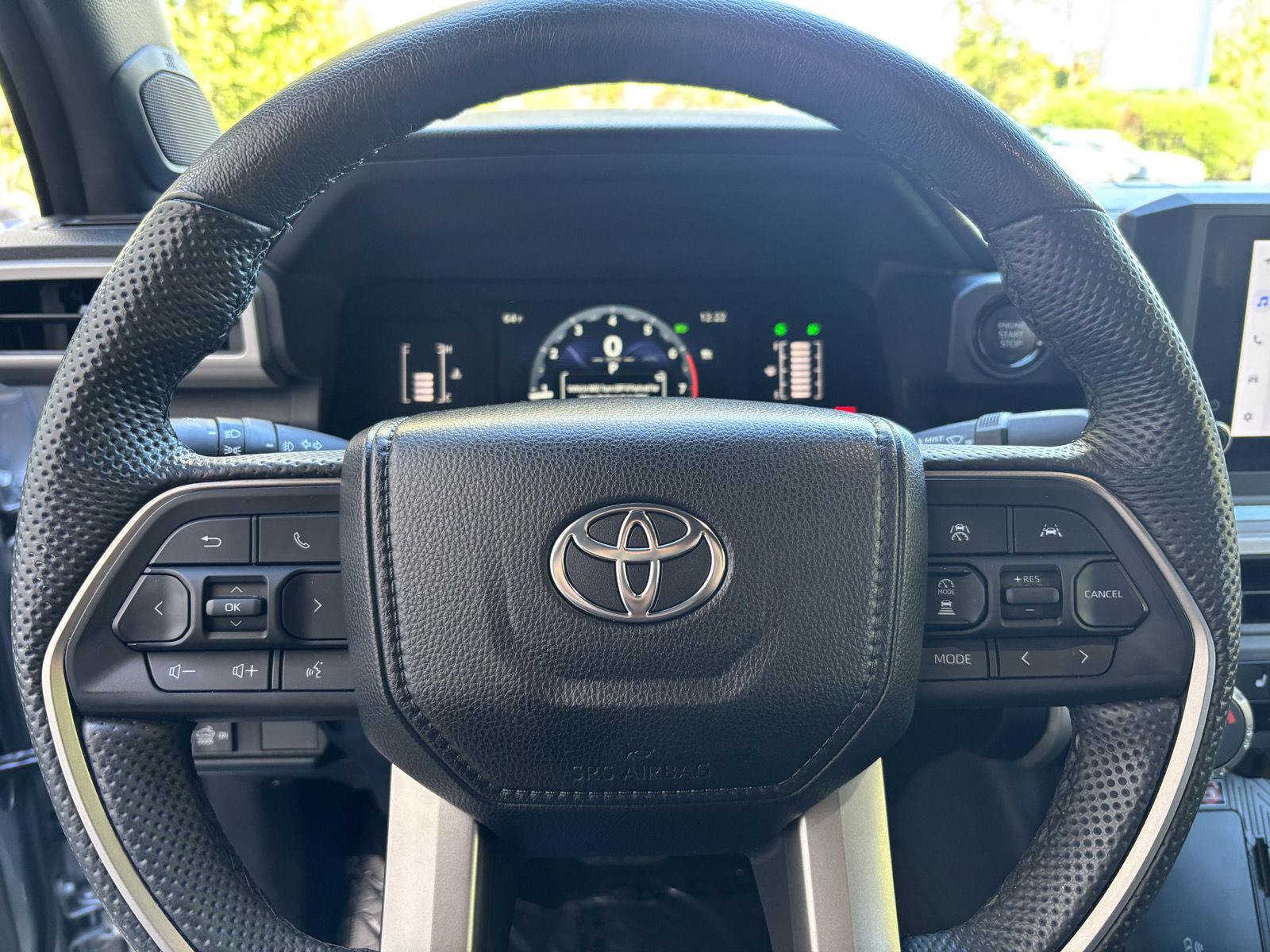 Used 2024 Toyota Tacoma SR5 AWD/4WD image 15