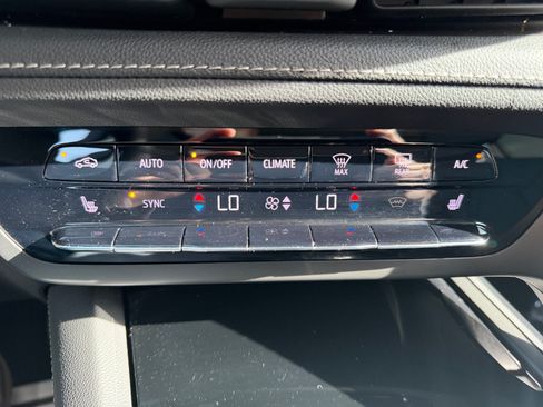 Used 2023 Buick Envision Essence AWD/4WD image 15
