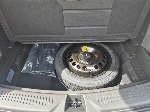 Used 2023 Buick Encore GX Preferred w/ Cold Weather Comfort Package image 12