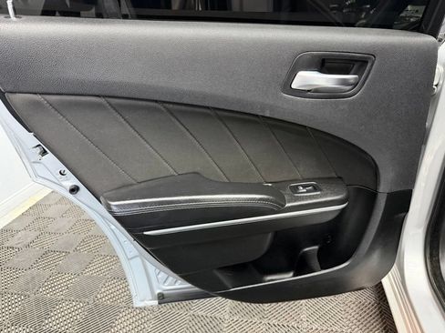 Used 2022 Dodge Charger SXT RWD image 41
