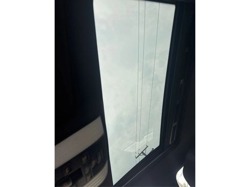 Used 2011 Mercedes-Benz E 350 4MATIC Sedan image 19