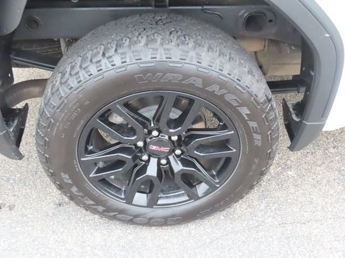 Used 2025 GMC Sierra 1500 Elevation AWD/4WD image 15
