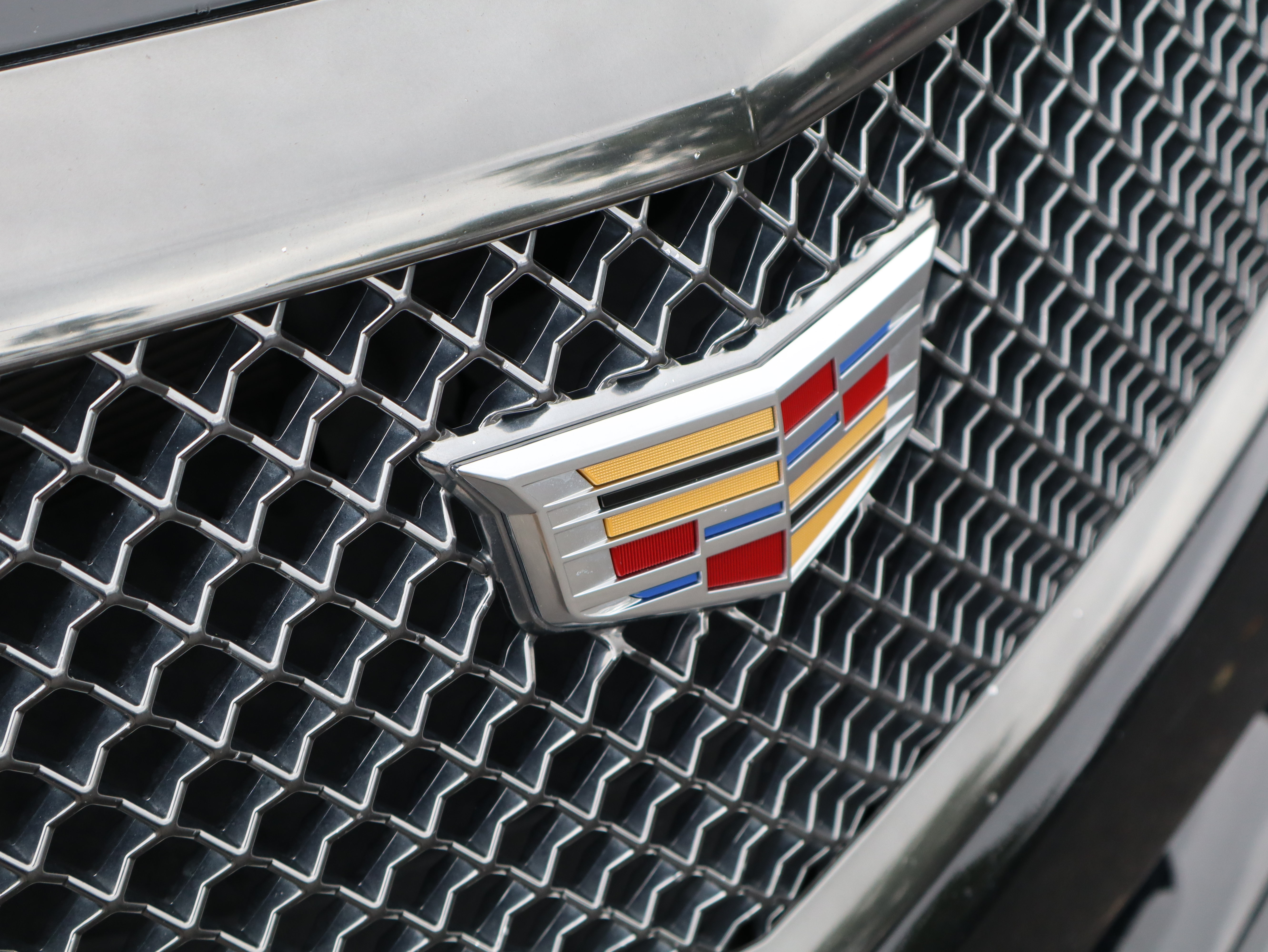 Used 2018 Cadillac CTS V w/ Carbon Fiber Package RWD image 13