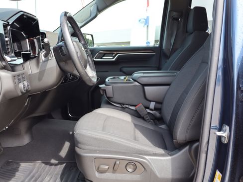 Used 2022 Chevrolet Silverado 1500 LT image 10