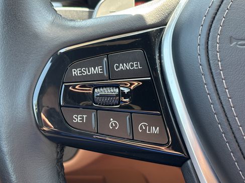Certified 2023 BMW 540i RWD image 19