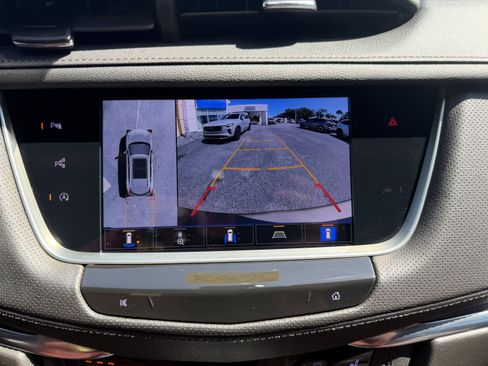 Used 2022 Cadillac XT5 Premium Luxury w/ Technology Package FWD image 19