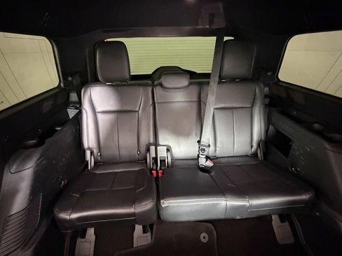 Used 2019 Ford Expedition XLT w/ Equipment Group 202A image 7