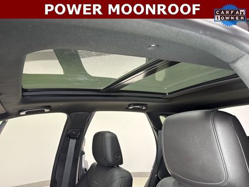 Used 2021 Cadillac XT5 Sportv image 2