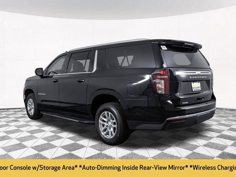 Used 2022 Chevrolet Suburban LT AWD/4WD image 18