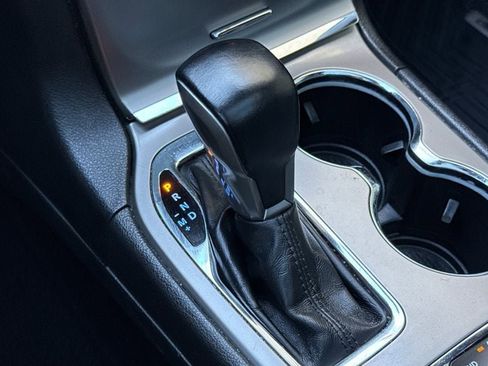 Used 2021 Jeep Grand Cherokee Limited w/ Luxury Group II image 18