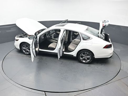 Used 2024 Honda Accord EX-L image 43