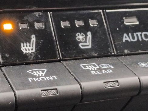 Certified 2024 Toyota Crown Platinum image 22