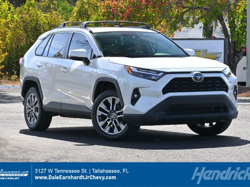 Used 2022 Toyota RAV4 XLE Premium image 1